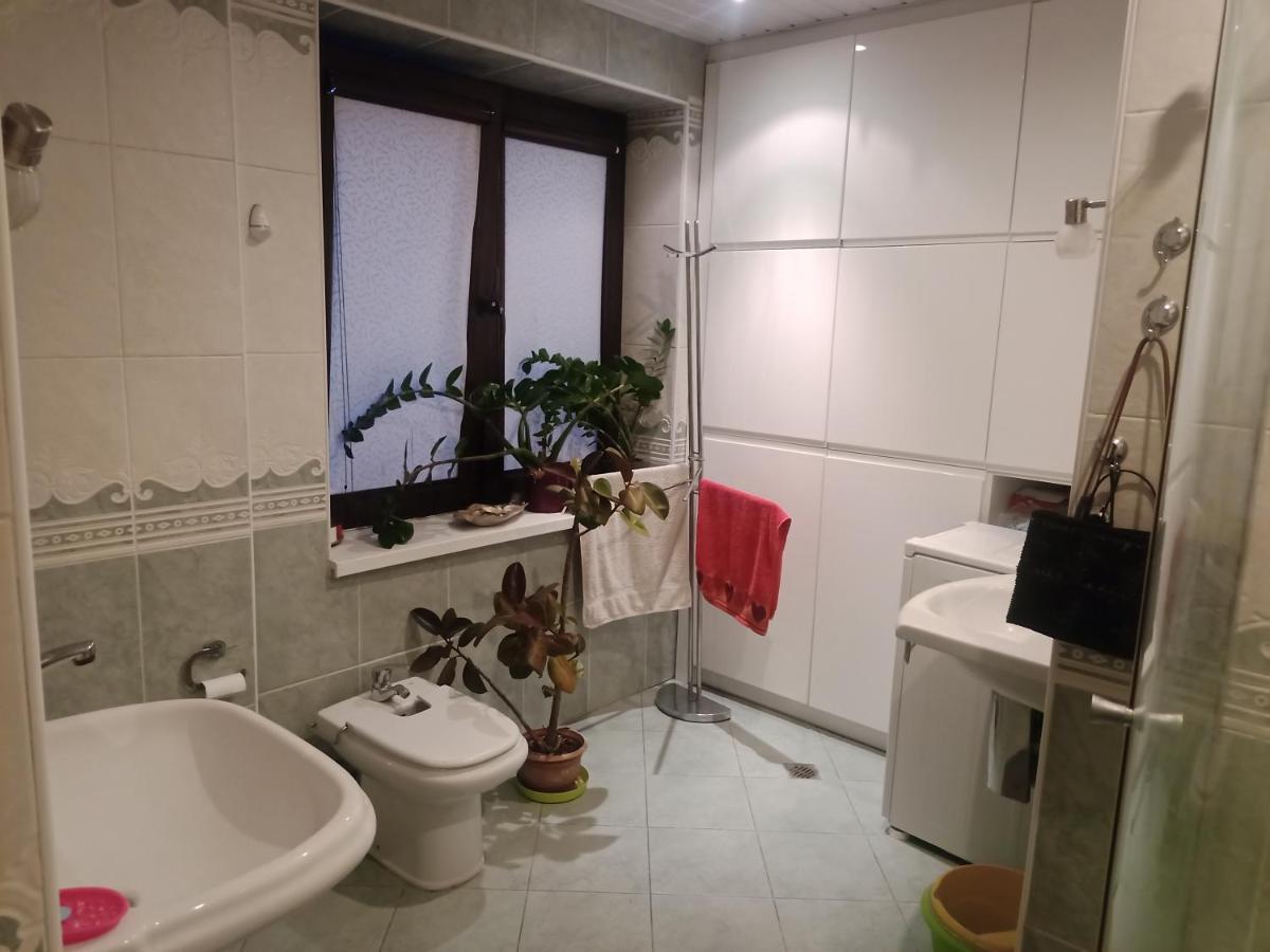 Pokoj W Domu Z Duzym Ogrodem كراكوفيا المظهر الخارجي الصورة