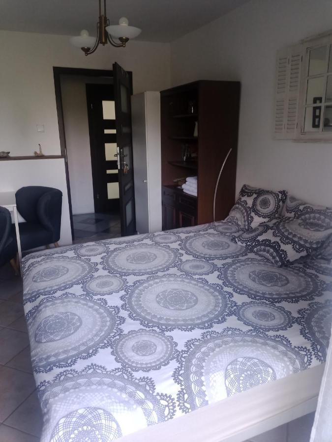 Pokoj W Domu Z Duzym Ogrodem كراكوفيا المظهر الخارجي الصورة